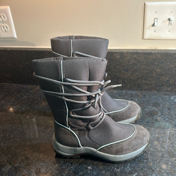 GIRLS LL BEAN HIKING BOOTS - Picture 2 of 8